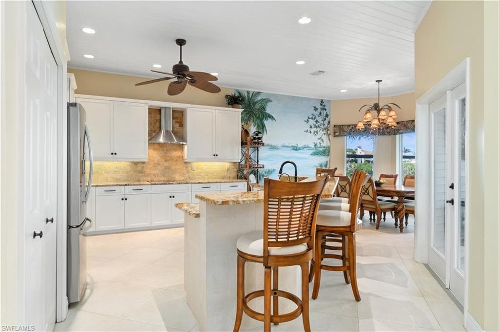 197 San Mateo DR-12