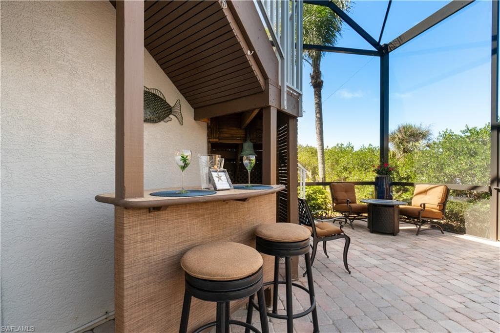 197 San Mateo DR-36