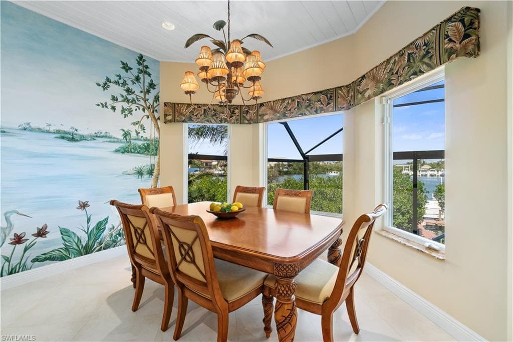 197 San Mateo DR-15