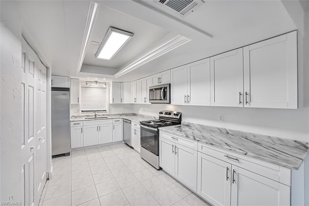 10022 Oxfordshire LN 105-1