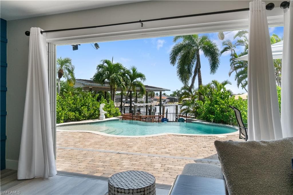 5161 Williams DR-23