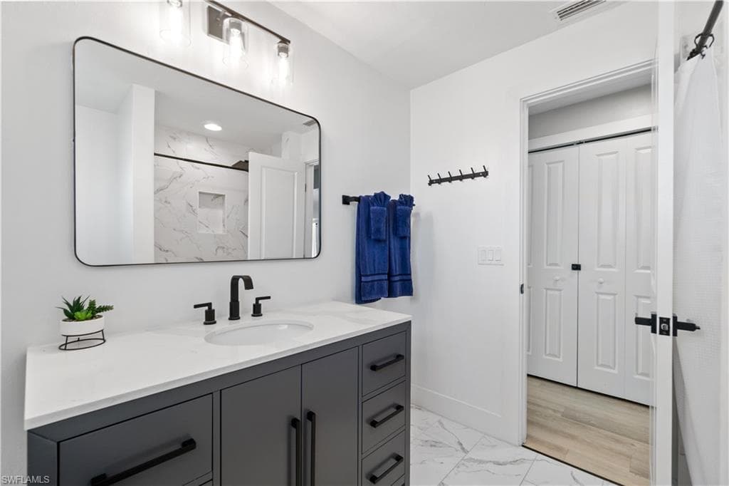 5161 Williams DR-31