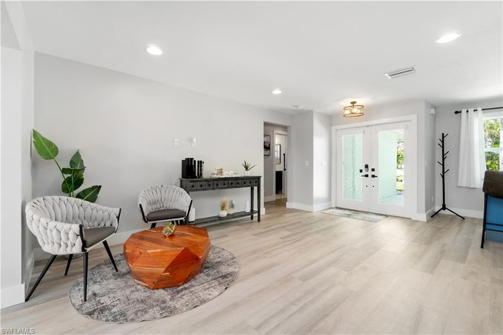 5161 Williams DR-21