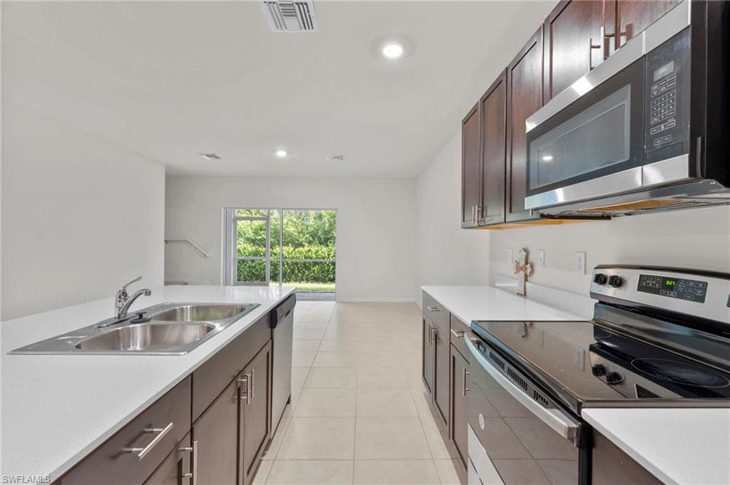 15535 Wildflower CIR-7