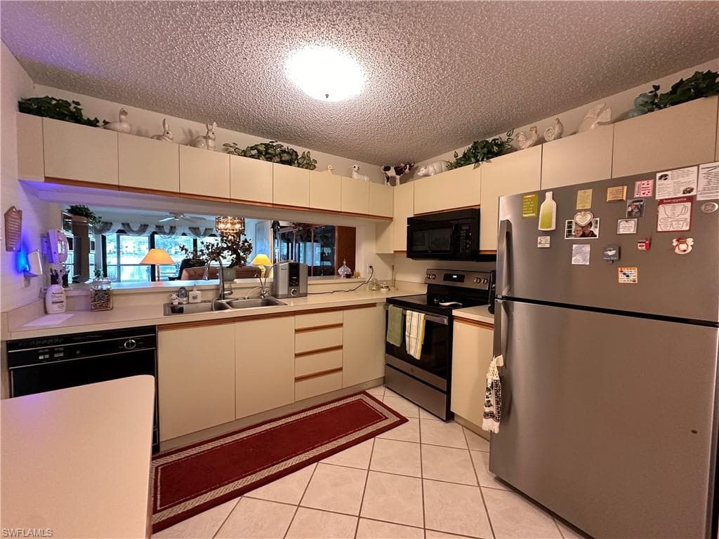 5708 Deauville CIR J101-32