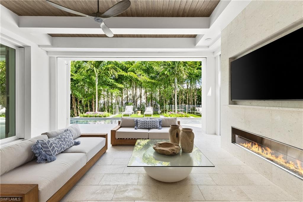 2131 Marina DR-17