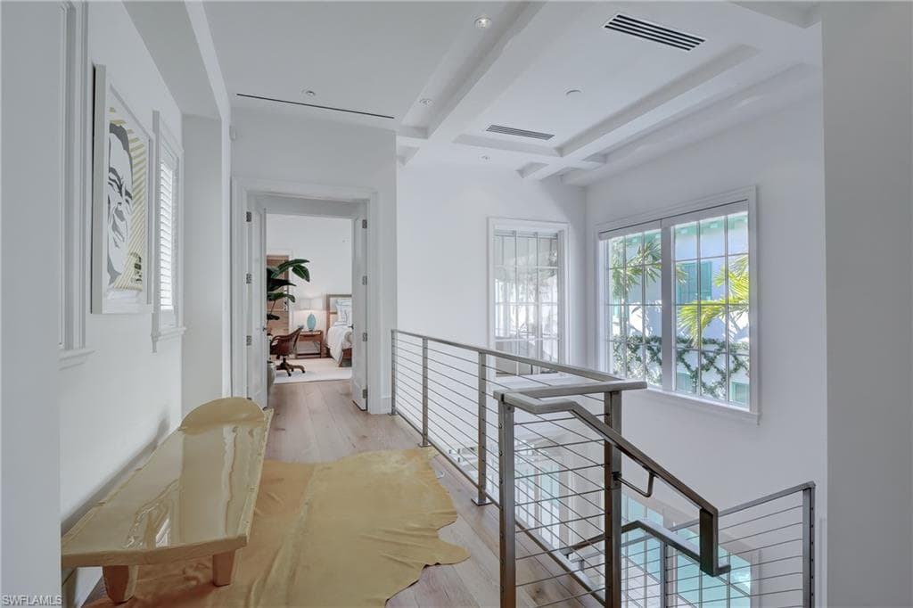 942 9th AVE S-24