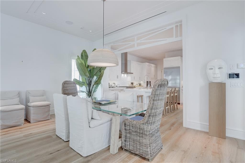 942 9th AVE S-15