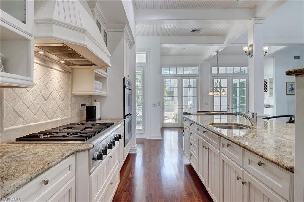 1551 Gulf Shore BLVD S-14