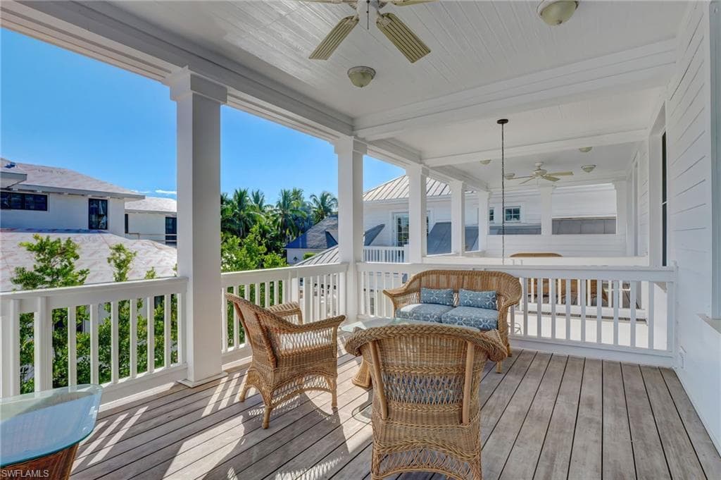 1551 Gulf Shore BLVD S-35