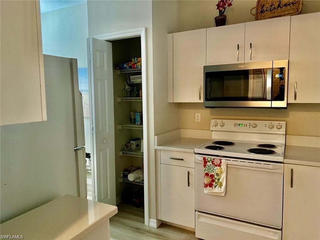 2290 Carrington CT 202-5