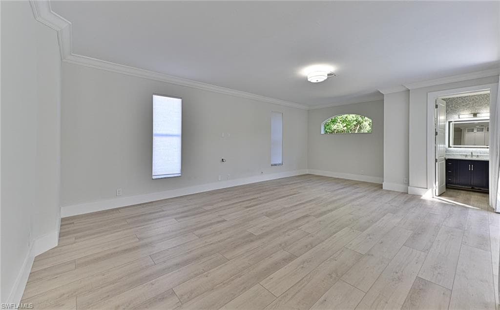 9226 Estero River CIR-11