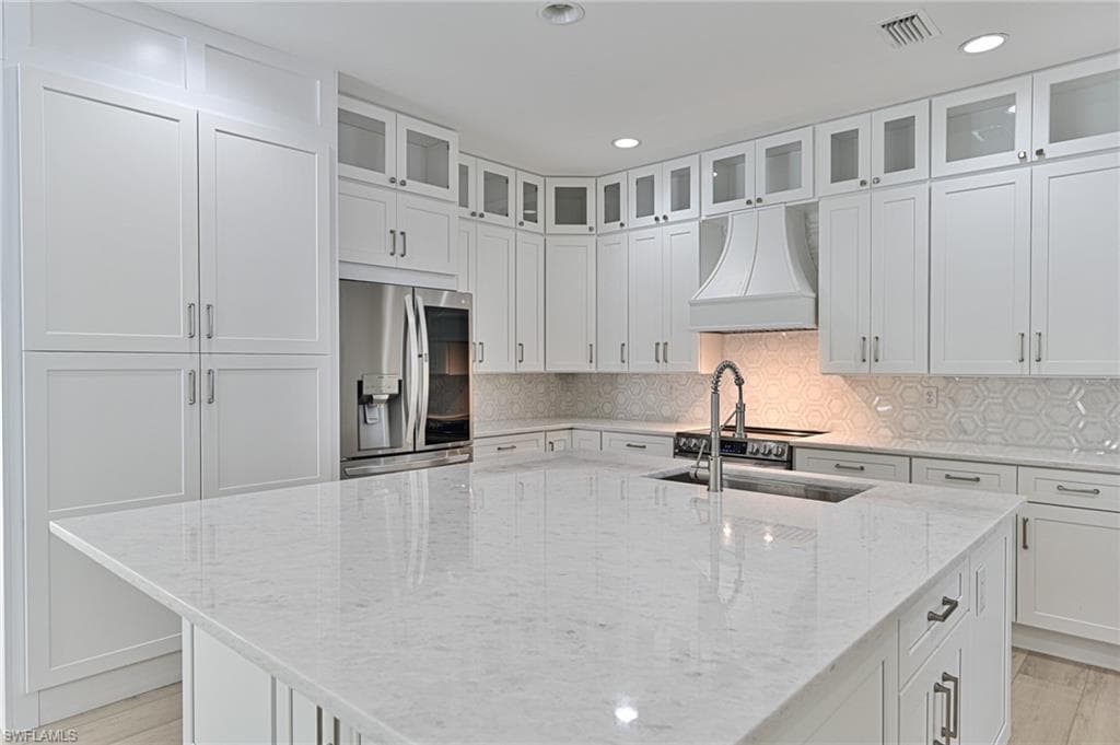 9226 Estero River CIR-19