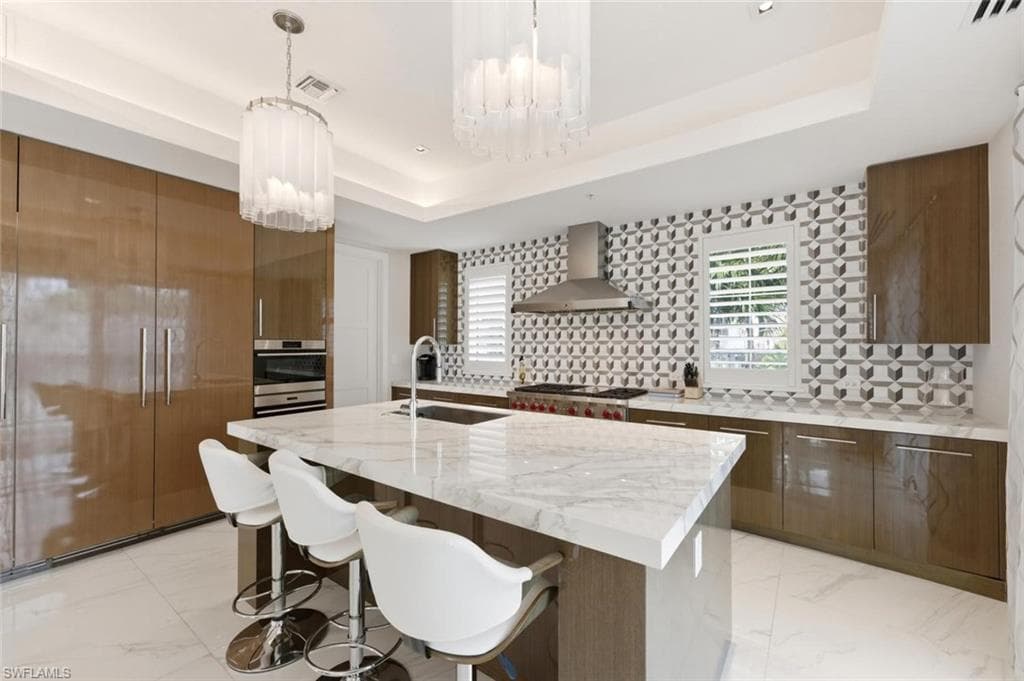 490 5th ST S 101-18