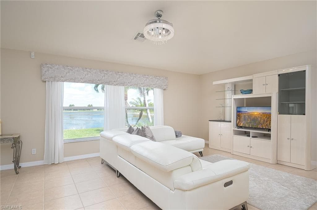 2250 Grove DR-3