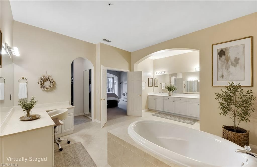 3530 Lansing LOOP 202-9