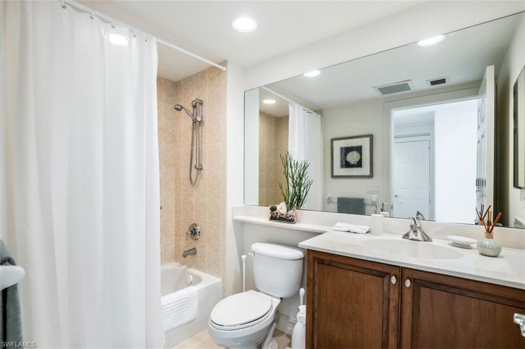 2728 Tiburon BLVD E 302-25