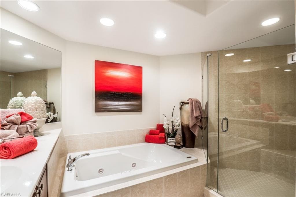 2728 Tiburon BLVD E 302-21