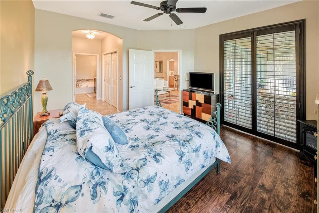 23036 Lone Oak DR-22