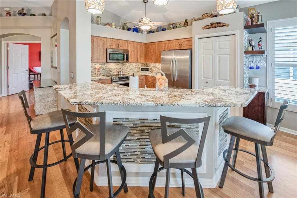 23036 Lone Oak DR-14