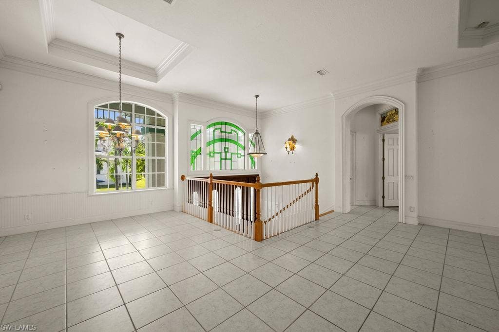 371 Bayside AVE-22