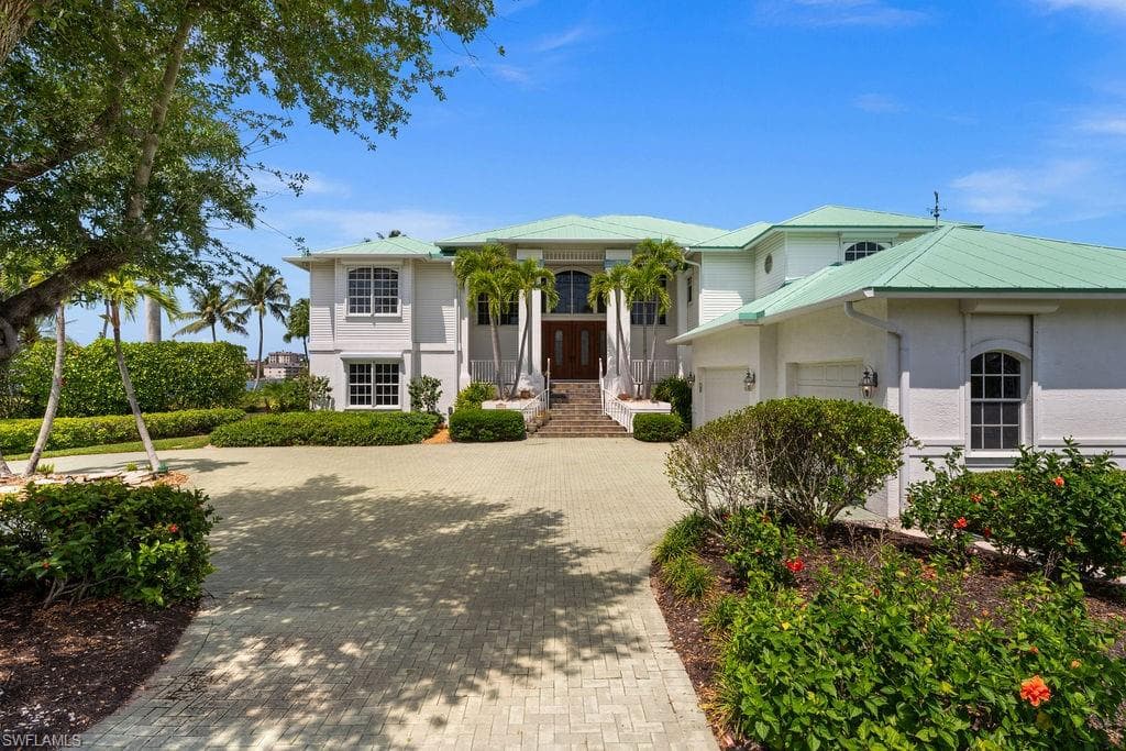 371 Bayside AVE-37