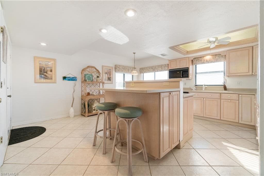 4371 Bay Beach LN 411-10