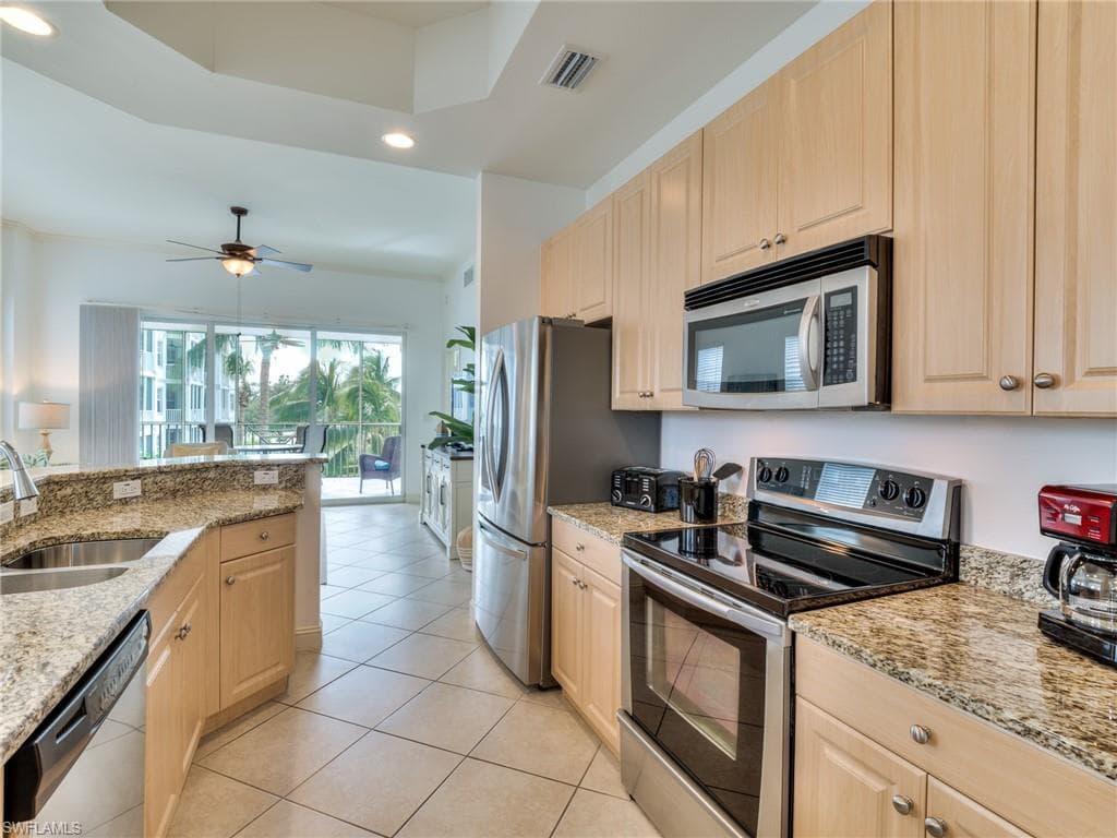 3921 KENS WAY 2301-6