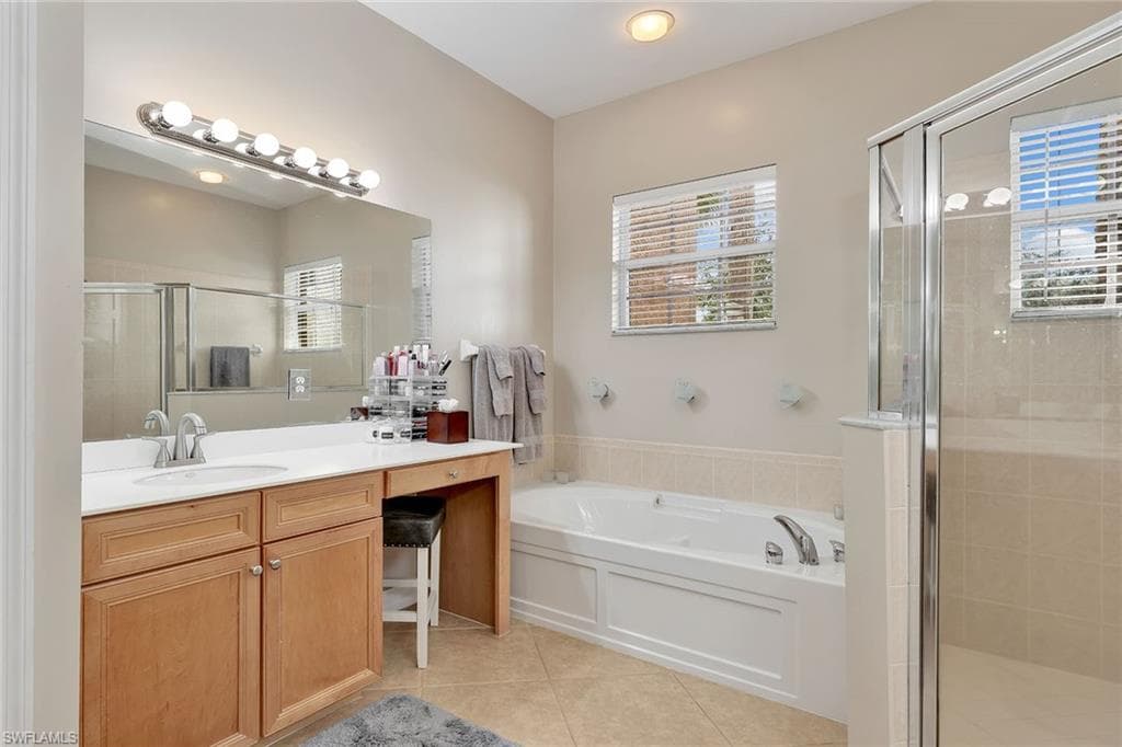 14611 Indigo Lakes CIR-25