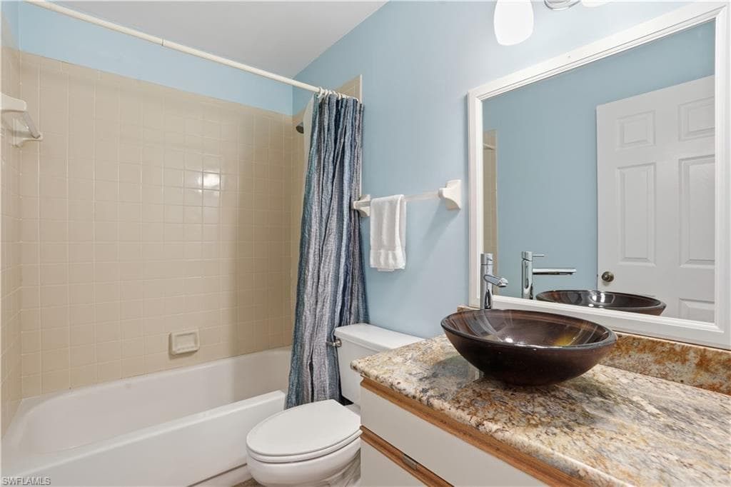 1120 Sarah Jean CIR B204-27