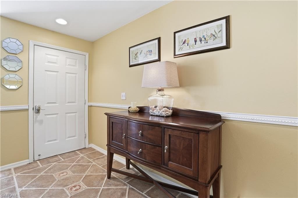 1120 Sarah Jean CIR B204-4
