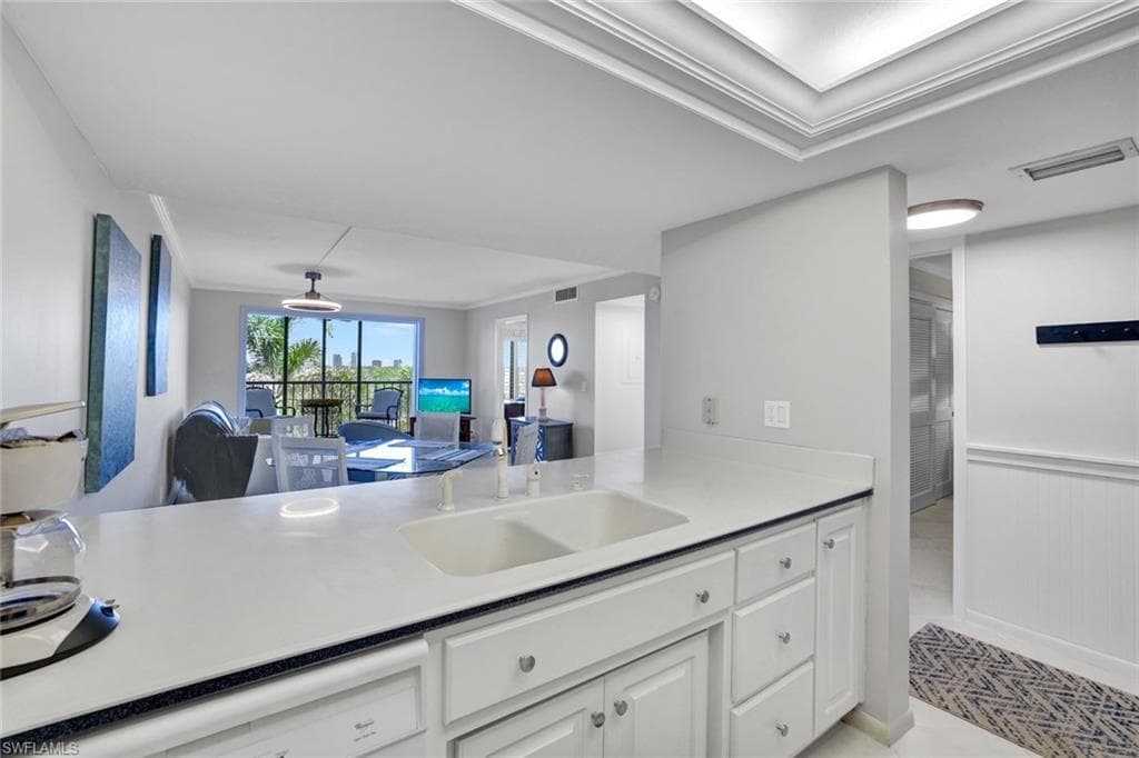 5220 Bonita Beach RD SW 204-8