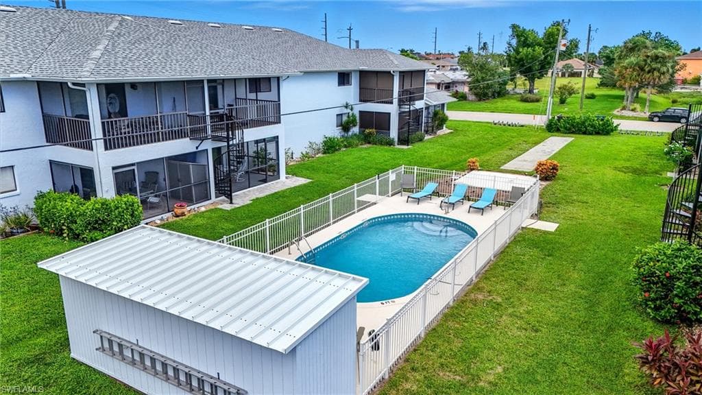 1203 SW 48th TER 202-32