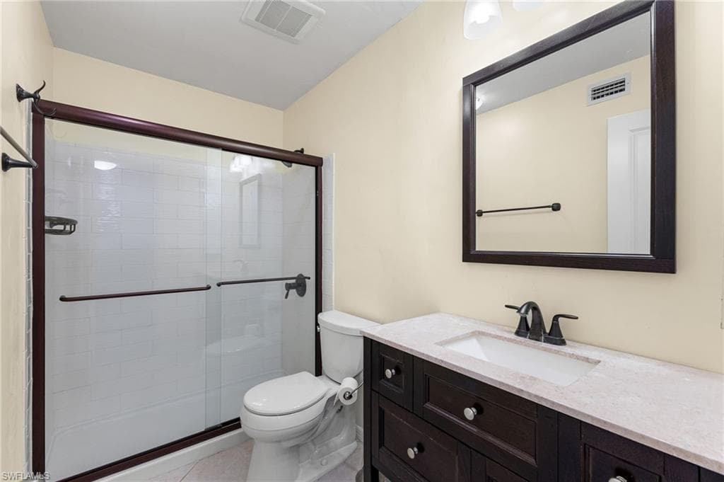 1039 Beach RD 104-20