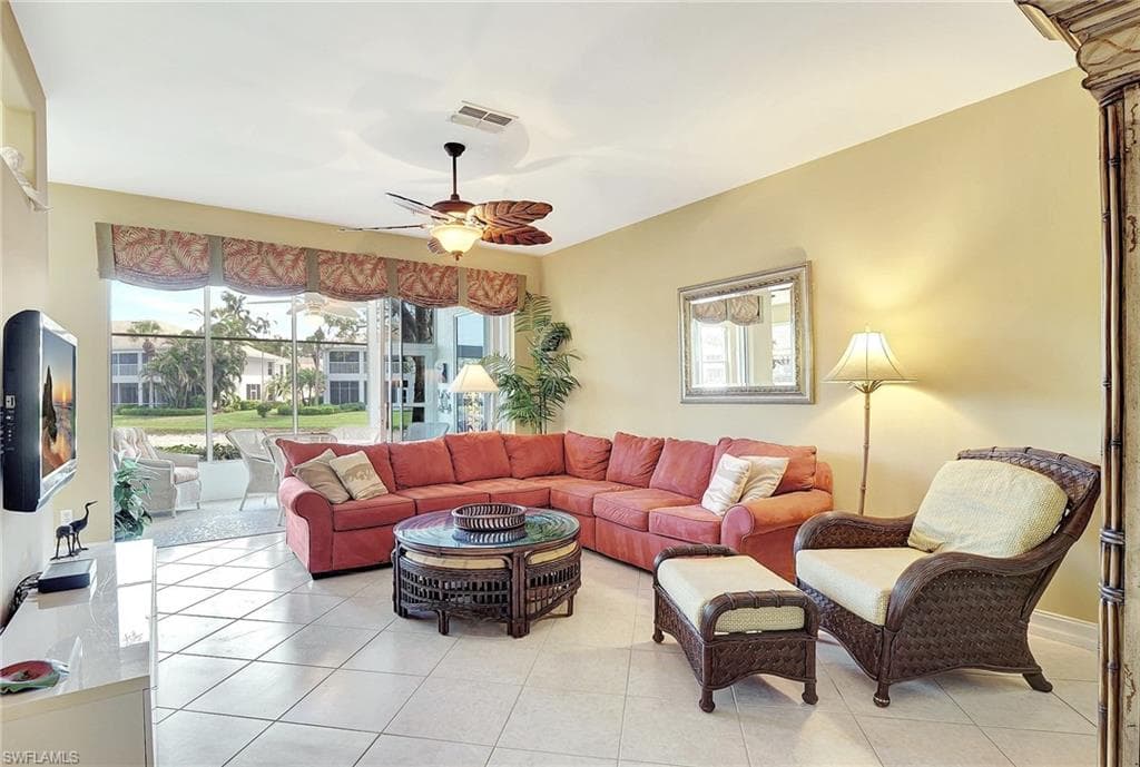 784 Carrick Bend CIR 101-3