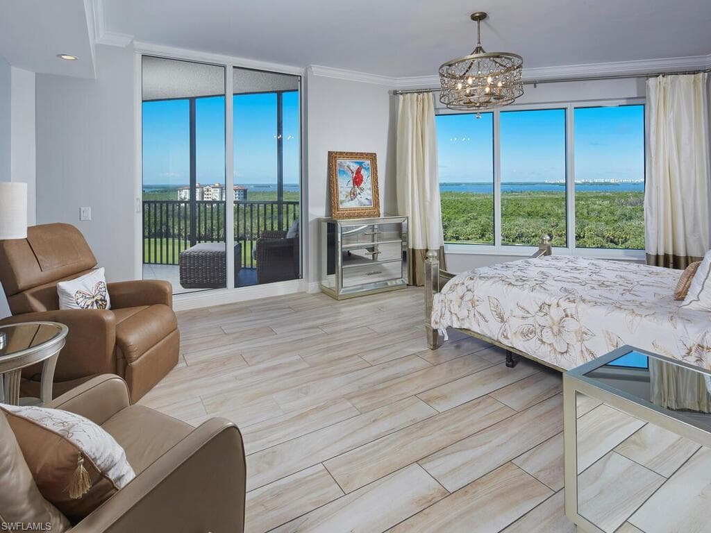 23850 Via Italia CIR 805-10