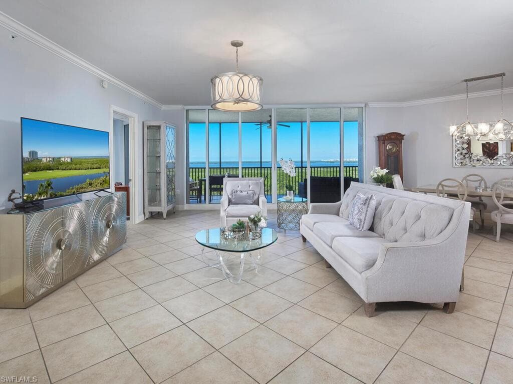 23850 Via Italia CIR 805-4
