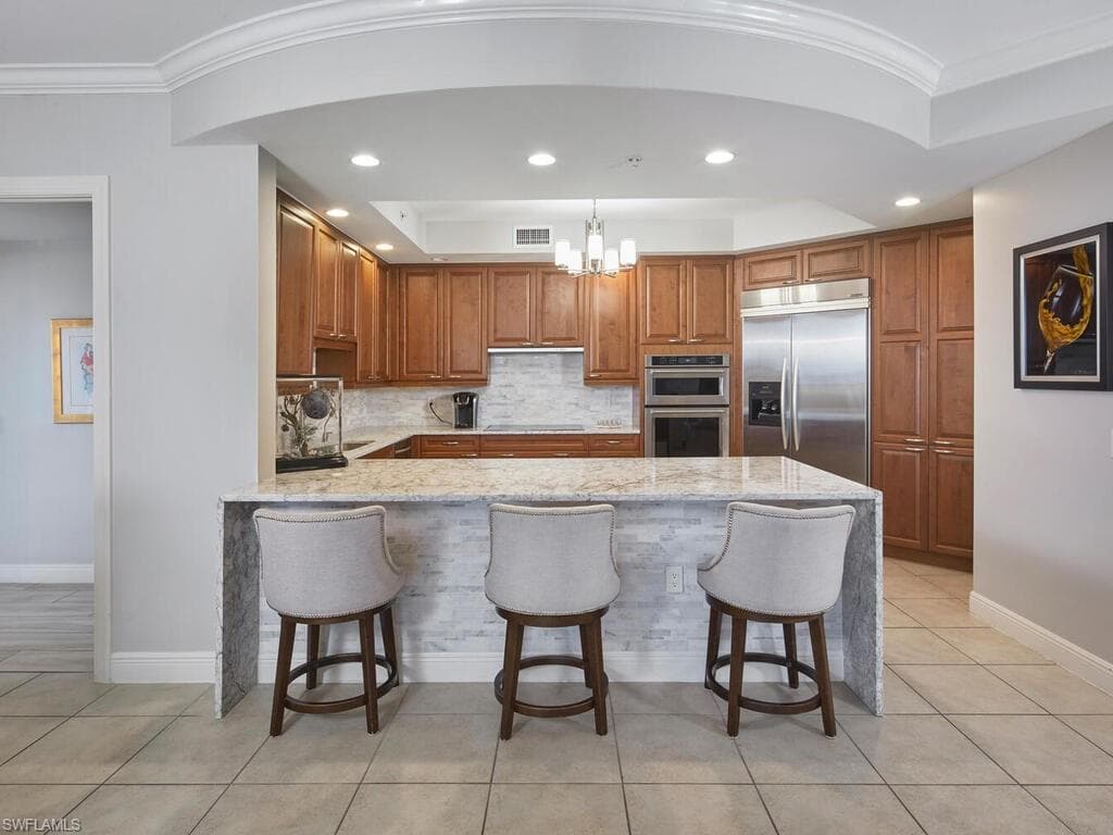23850 Via Italia CIR 805-8