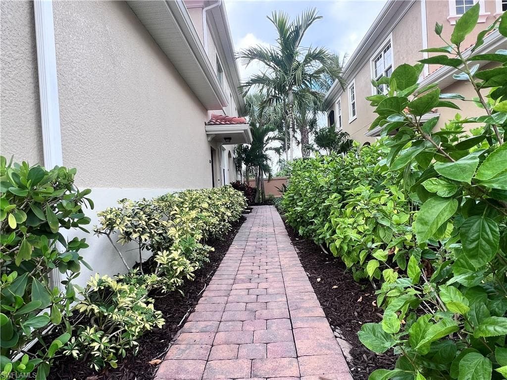 28008 Sosta LN 4-25