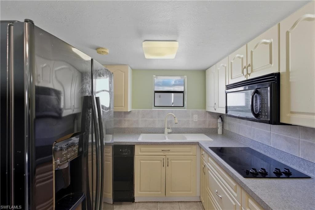 4931 Vincennes CT 6-14