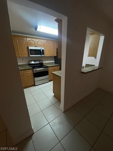 12648 Kenwood LN B-8