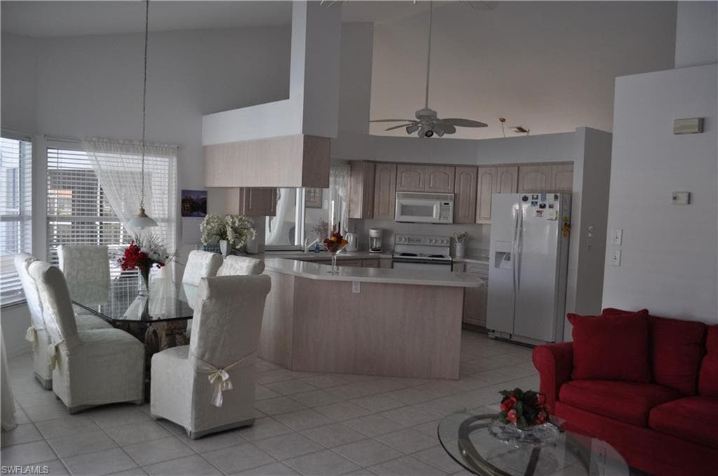 431 Dundee CT-9