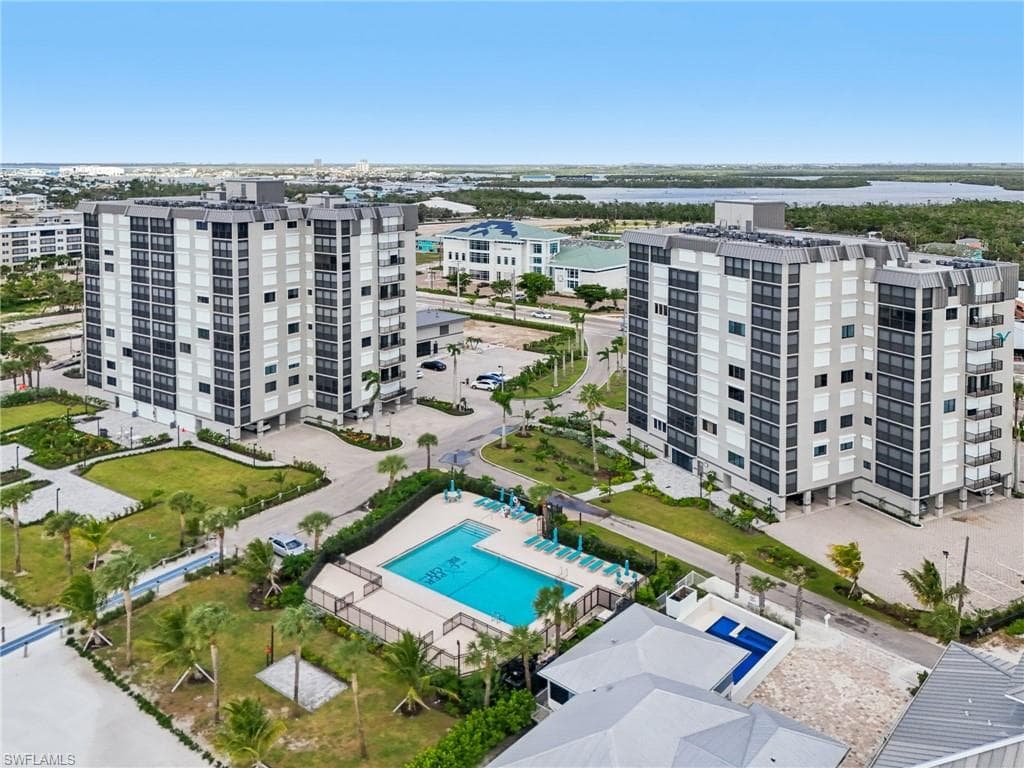 2800 Estero BLVD 501-42
