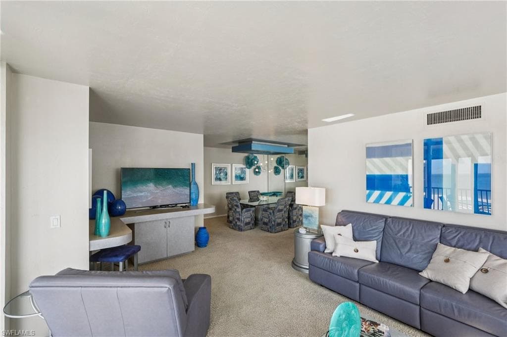 2800 Estero BLVD 501-5