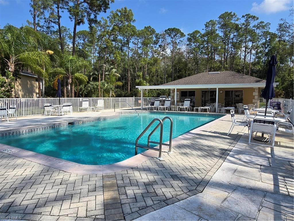 5622 Woodmere Lake CIR B102-2