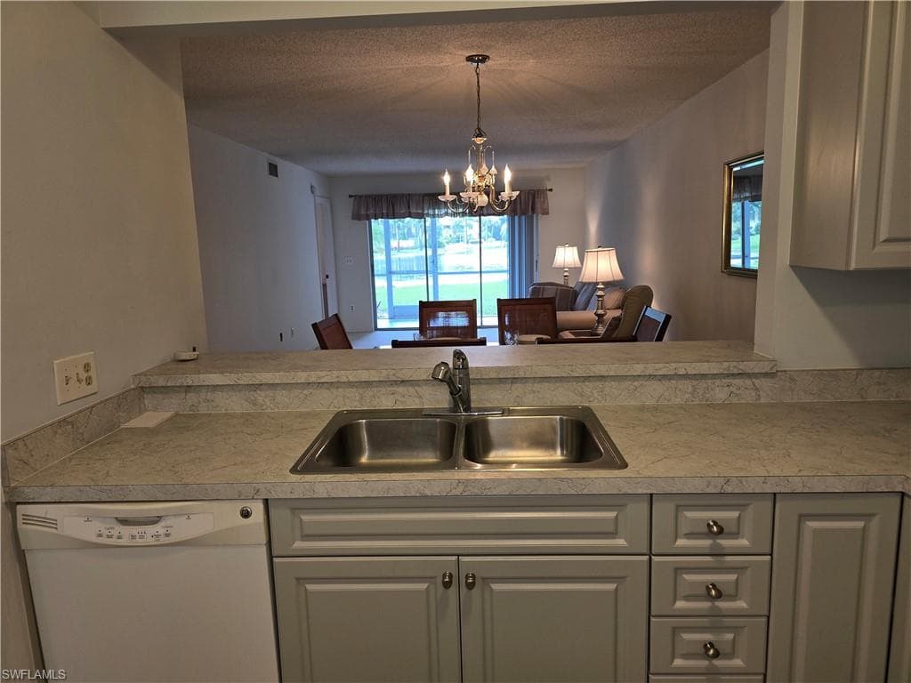 5622 Woodmere Lake CIR B102-25
