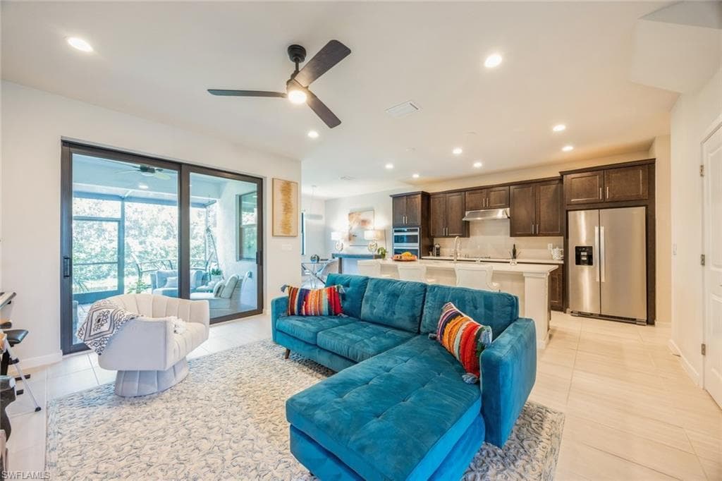 13057 Pembroke DR-6