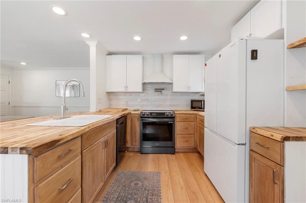 2432 Washington AVE-5