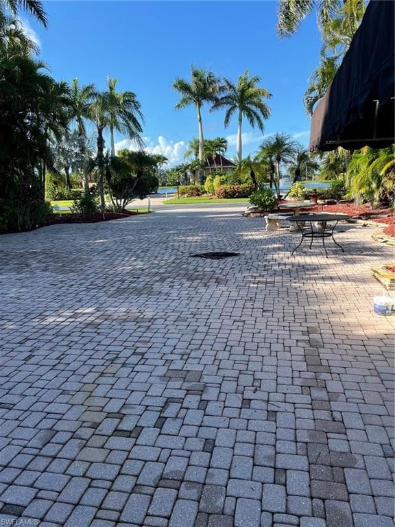 4682 Southern Breeze DR-4