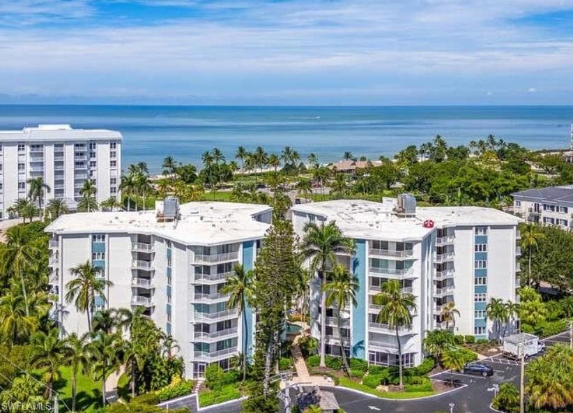 1300 Gulf Shore BLVD N 304-4